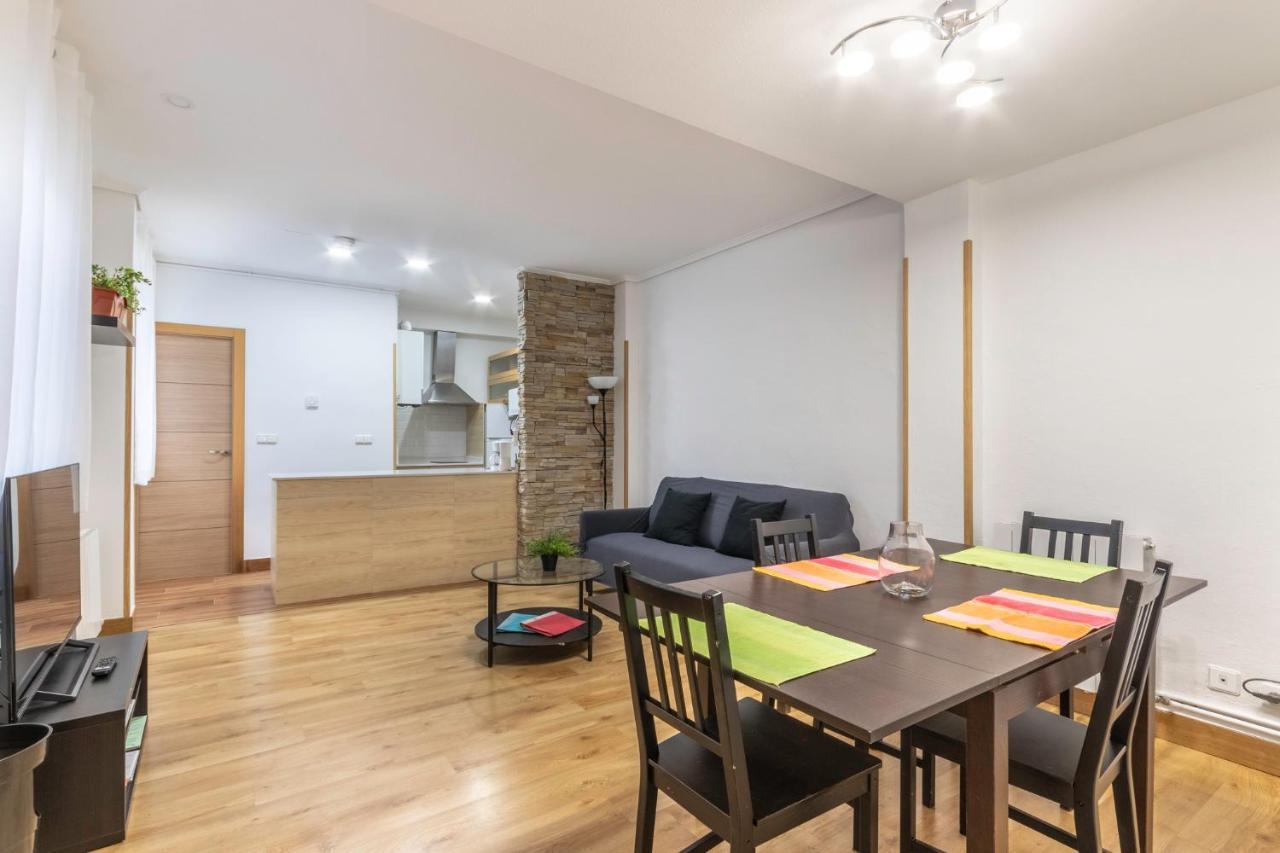 Apartamento Junto Al Guggenheim Con Parking Gratuito Bilbao Eksteriør billede