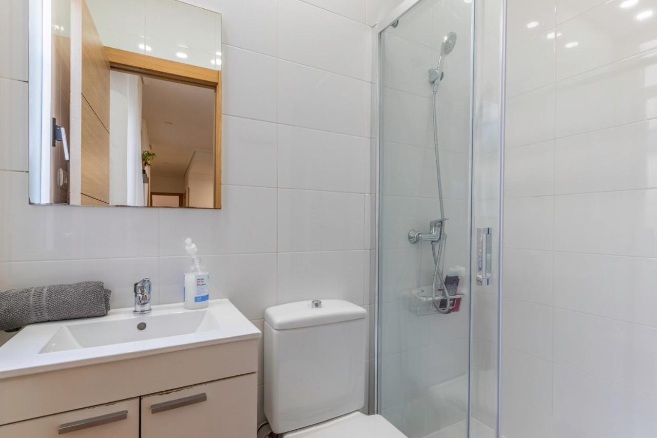 Apartamento Junto Al Guggenheim Con Parking Gratuito Bilbao Eksteriør billede